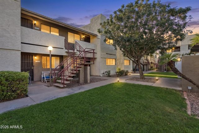 3301 E EARLL Drive 223, Phoenix, AZ 85018