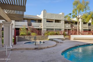 3301 E EARLL Drive 223, Phoenix, AZ 85018