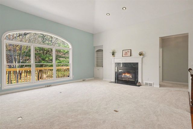 2864 Riverwoods Drive, Rockford, MI 49341