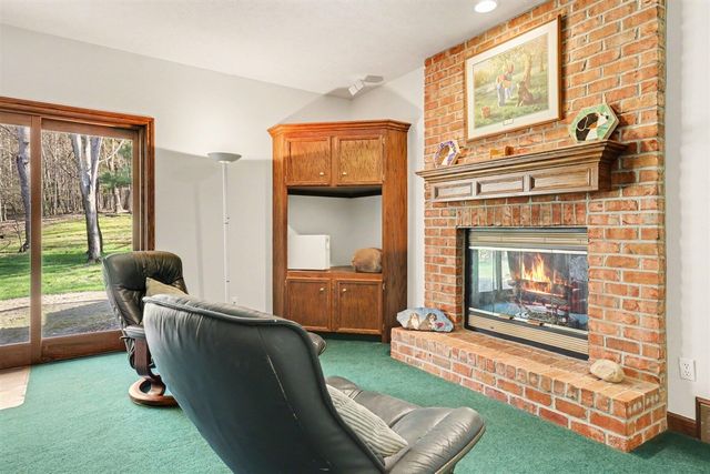 2864 Riverwoods Drive, Rockford, MI 49341