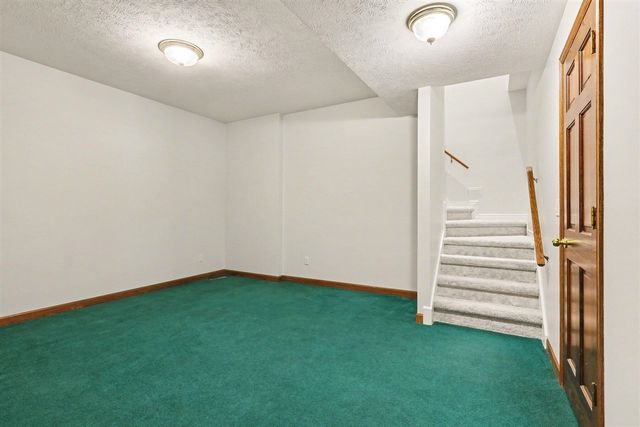 2864 Riverwoods Drive, Rockford, MI 49341