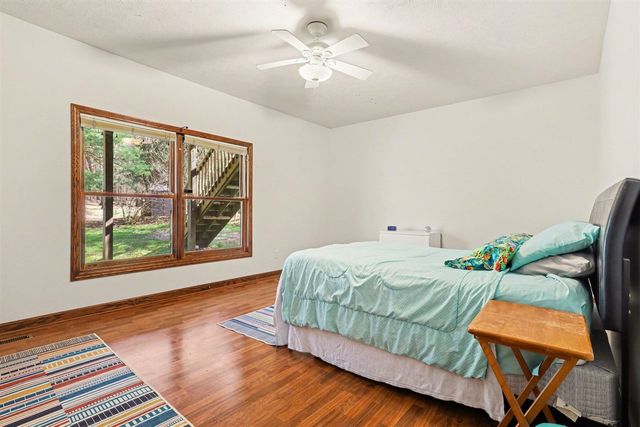 2864 Riverwoods Drive, Rockford, MI 49341