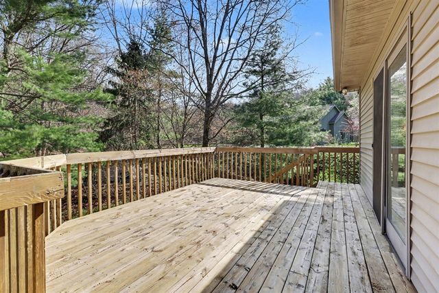 2864 Riverwoods Drive, Rockford, MI 49341