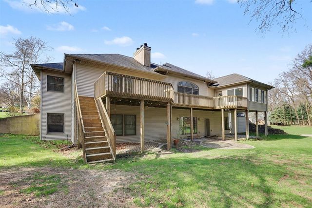 2864 Riverwoods Drive, Rockford, MI 49341