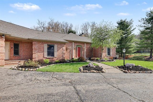 2864 Riverwoods Drive, Rockford, MI 49341