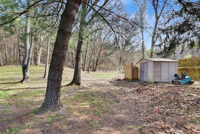 2864 Riverwoods Drive, Rockford, MI 49341