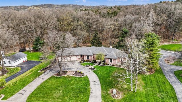 2864 Riverwoods Drive, Rockford, MI 49341