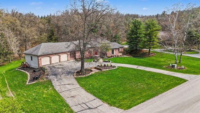 2864 Riverwoods Drive, Rockford, MI 49341