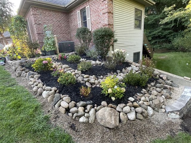 2864 Riverwoods Drive, Rockford, MI 49341