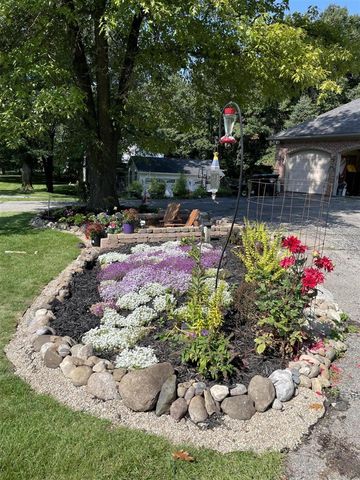 2864 Riverwoods Drive, Rockford, MI 49341