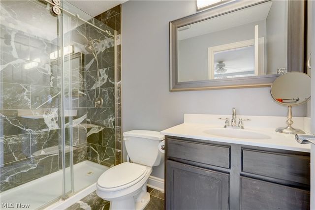 9 River Side Drive, Rocky River, OH 44116