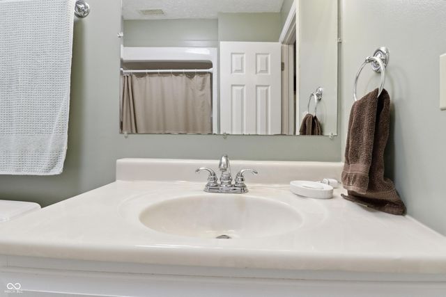 4055 Red Bud Lane, Martinsville, IN 46151