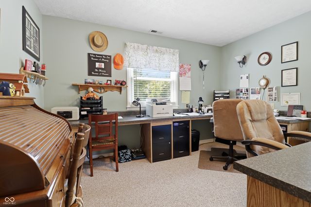 4055 Red Bud Lane, Martinsville, IN 46151