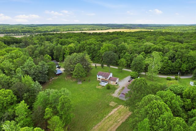 4055 Red Bud Lane, Martinsville, IN 46151
