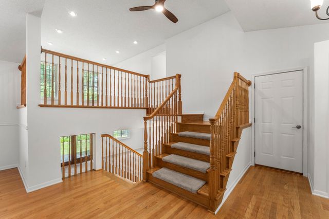 6522 Gray Fox Curve, Chanhassen, MN 55317