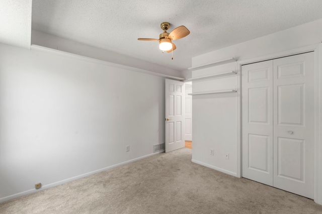 6522 Gray Fox Curve, Chanhassen, MN 55317