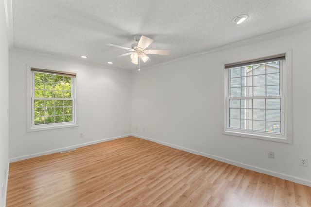 6522 Gray Fox Curve, Chanhassen, MN 55317