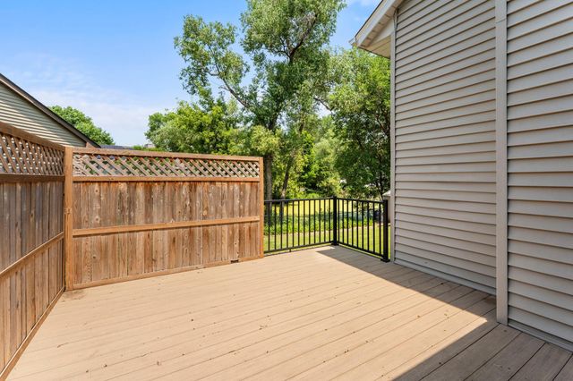 6522 Gray Fox Curve, Chanhassen, MN 55317