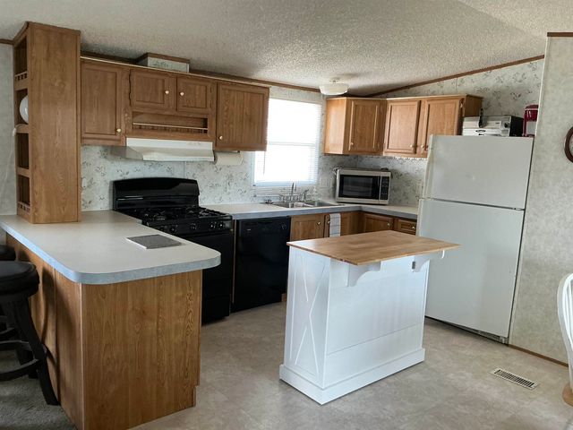 3268 E Rd Trlr 90, Clifton, CO 81520