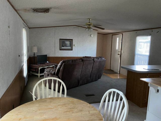 3268 E Rd Trlr 90, Clifton, CO 81520