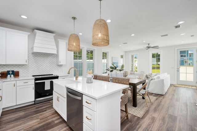 19905 Charlie Claude Drive, Panama City Beach, FL 32413