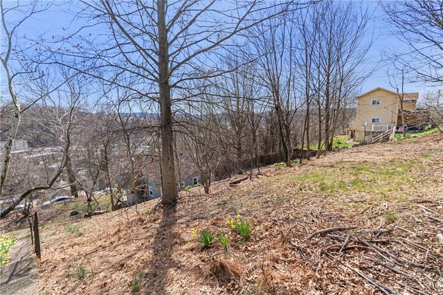 801 Maple Way, Oakmont, PA 15139