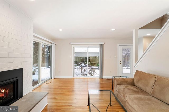 35 RICHARD CT, Princeton, NJ 08540