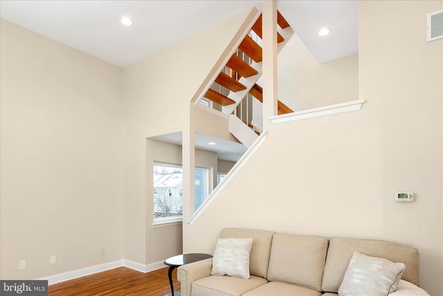 35 RICHARD CT, Princeton, NJ 08540