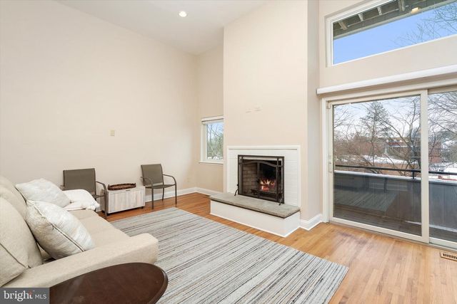 35 RICHARD CT, Princeton, NJ 08540