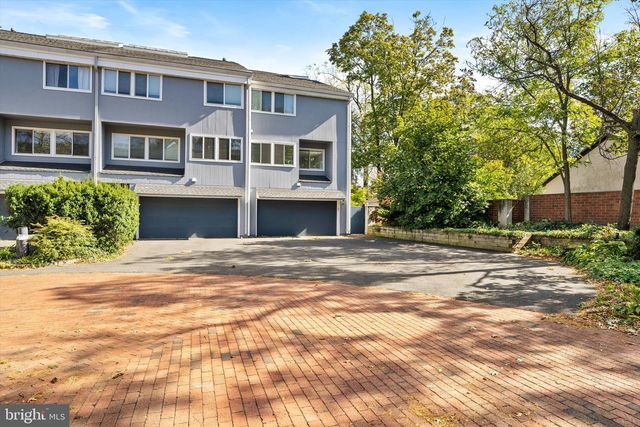 35 RICHARD CT, Princeton, NJ 08540