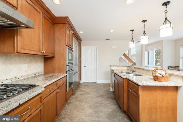 35 RICHARD CT, Princeton, NJ 08540