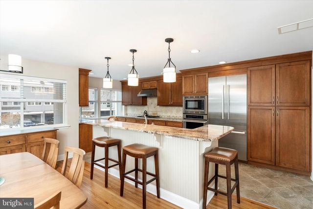 35 RICHARD CT, Princeton, NJ 08540