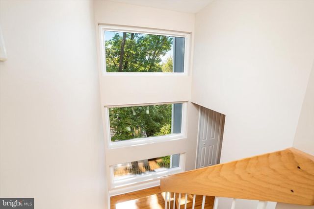 35 RICHARD CT, Princeton, NJ 08540