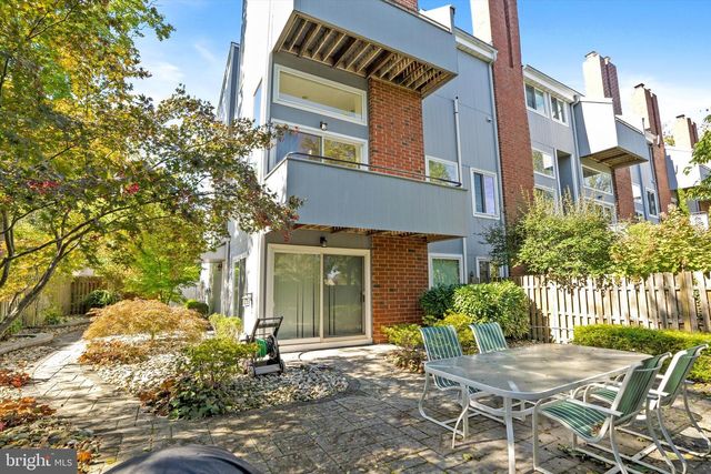 35 RICHARD CT, Princeton, NJ 08540