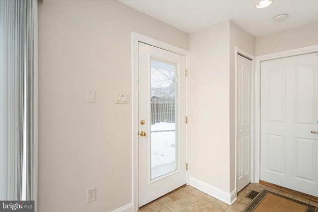 35 RICHARD CT, Princeton, NJ 08540