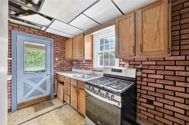 16 Community Springs Court, Rochester Twp, PA 15074