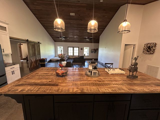 89 Beans Creek Vw, Belvidere, TN 37306