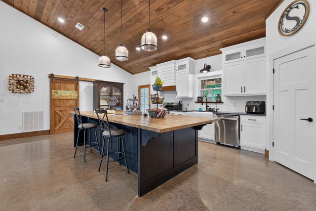 89 Beans Creek Vw, Belvidere, TN 37306