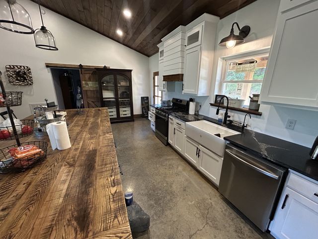 89 Beans Creek Vw, Belvidere, TN 37306