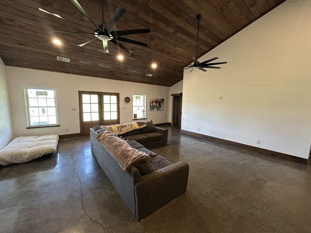 89 Beans Creek Vw, Belvidere, TN 37306