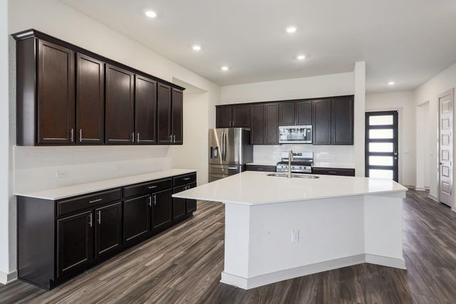 1917 Centerline LN, Georgetown, TX 78628