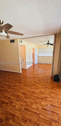 8911 S Hollybrook Blvd 310, Pembroke Pines, FL 33025