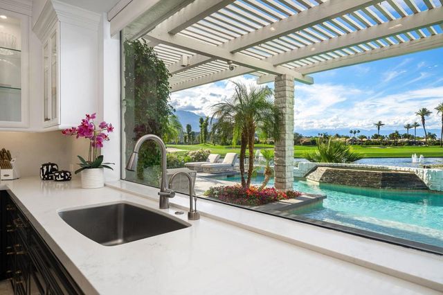 50 Fincher Way, Rancho Mirage, CA 92270