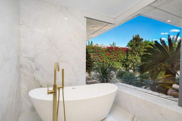 50 Fincher Way, Rancho Mirage, CA 92270