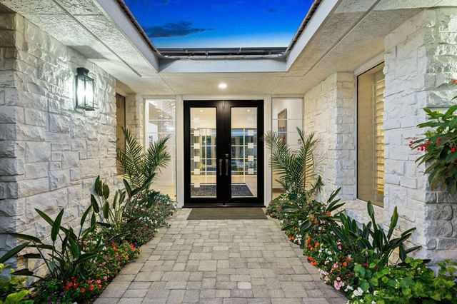 50 Fincher Way, Rancho Mirage, CA 92270