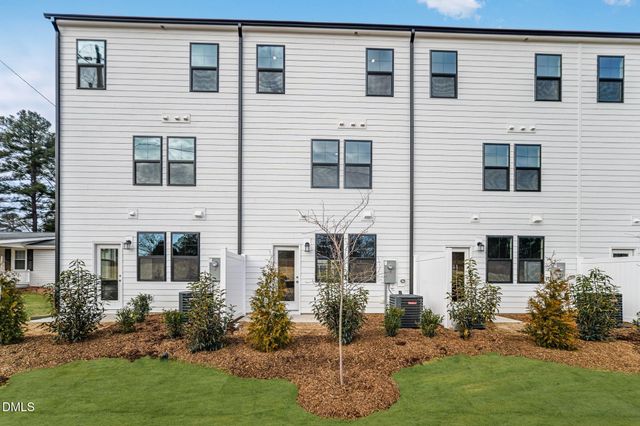 2302 Oakwood Meadows Court, Raleigh, NC 27604