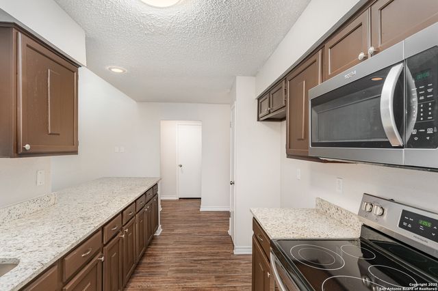 4902 Brookhead, Schertz, TX 78108