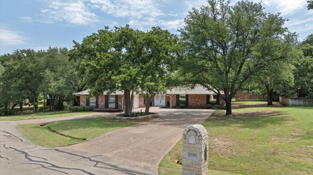 8509 Linden Court, Granbury, TX 76049