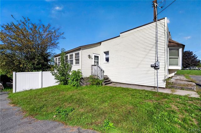 5367 Bear Road, Clay, NY 13212