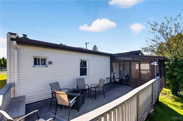 5367 Bear Road, Clay, NY 13212